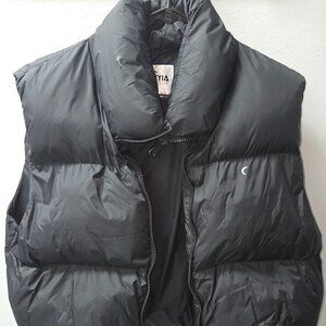 Zyia Puffy Cropped Vest